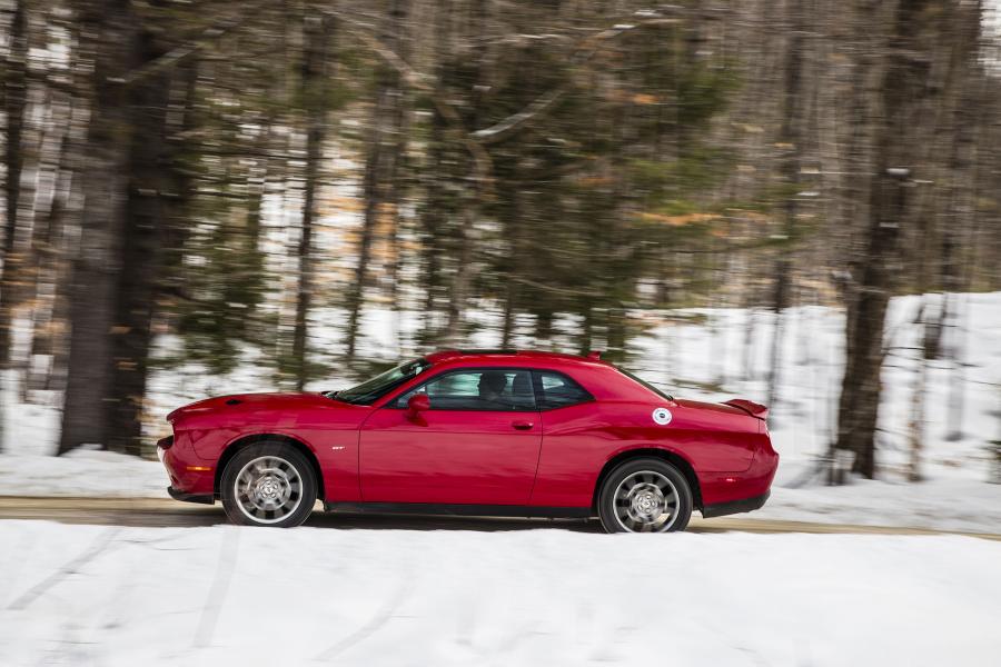  Dodge Challenger GT AWD 2016 года  (фото 10 из 33)